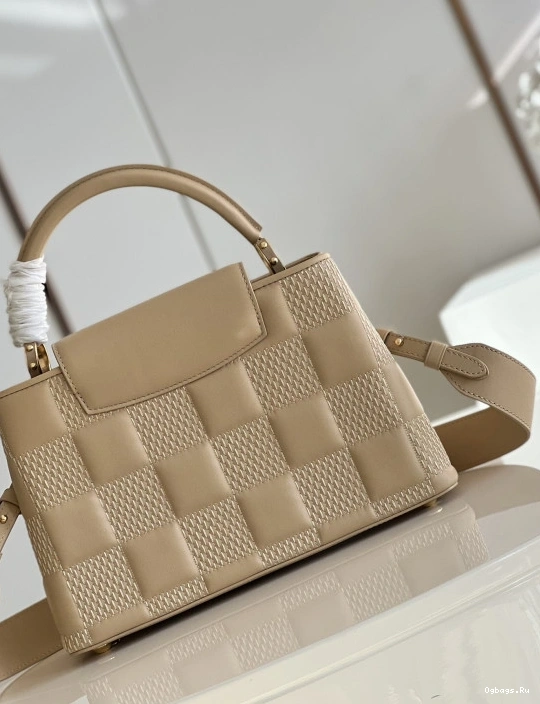 VUITTON MM CAPUCINES LOUIS 0901